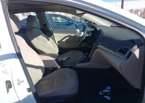 2018 Hyundai Elantra Value Edition z USA, uszkodzony, nr VIN 5NPD84LF8JH378122